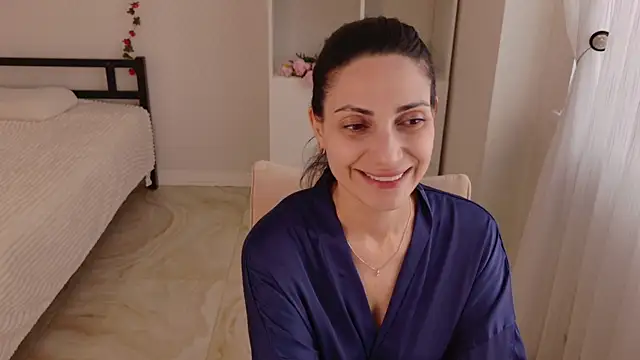 LovelyBeatrice online show from April 2026 10:48:01 AM