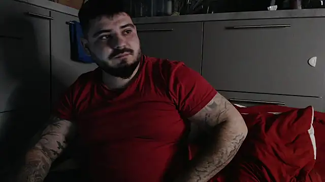 Snapshot of HiddendesireXO01 chatting on February 2026 09:45:01 PM HiddendesireXO01 online show from February 2026 09:45:01 PM