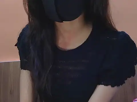 Snapshot of Desirable_Barbie chatting on April 2026 07:27:02 PM Desirable Barbie online show from April 2026 07:27:02 PM