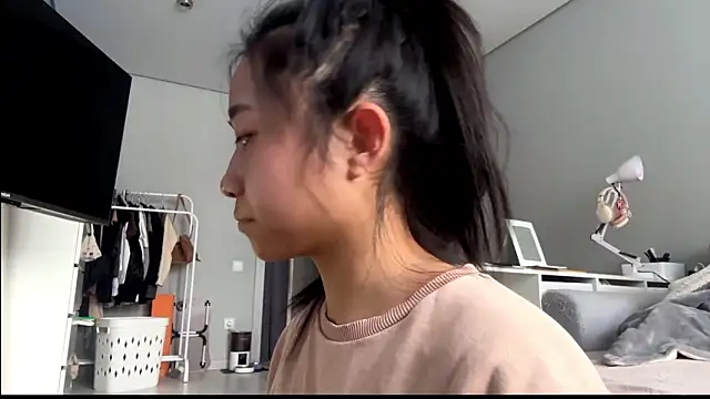 SweetMiaXO online show from February 2026 04:22:01 AM