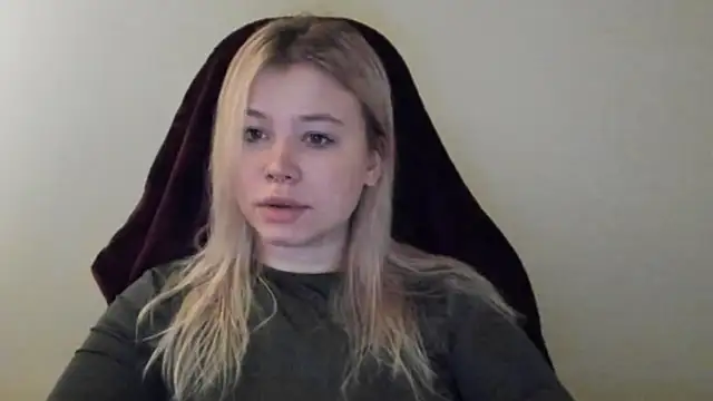 Lulu Di online show from February 2026 11:41:02 PM