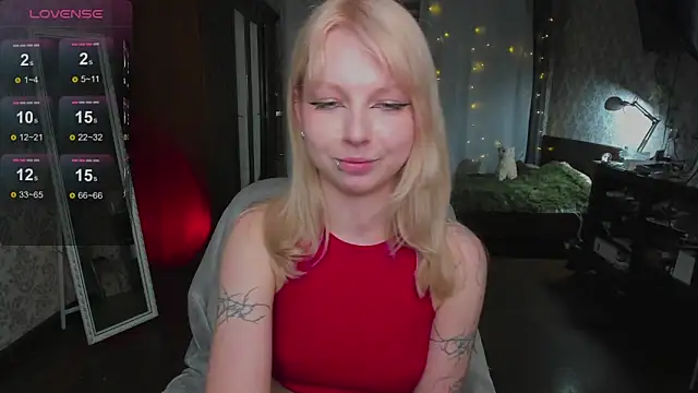 yourlovelyeve online show from April 2026 07:11:02 PM