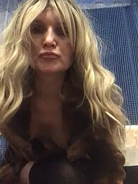 Snapshot of Snejnaya chatting on February 2026 02:22:01 PM Snejnaya online show from February 2026 02:22:01 PM