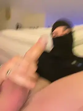 Snapshot of caliente6914 chatting on April 2026 04:01:01 AM caliente6914 online show from April 2026 04:01:01 AM