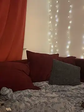 Snapshot of MrsRedFoxy chatting on February 2026 09:52:02 PM MrsRedFoxy online show from February 2026 09:52:02 PM