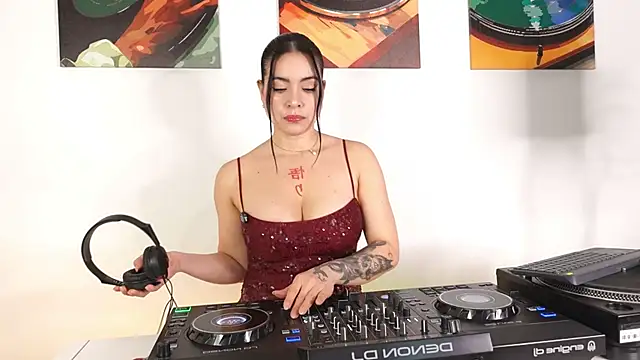 Snapshot of SatyaDj chatting on February 2026 06:14:01 PM SatyaDj online show from February 2026 06:14:01 PM