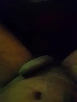 Snapshot of Luxfero76 chatting on May 2026 01:44:01 AM Luxfero76 online show from May 2026 01:44:01 AM