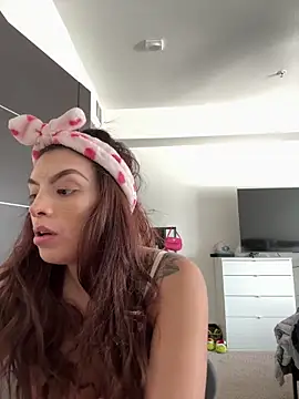 Mandygonewild online show from February 2026 06:39:02 PM