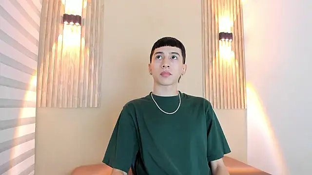 lian cameron online show from February 2026 03:44:01 AM