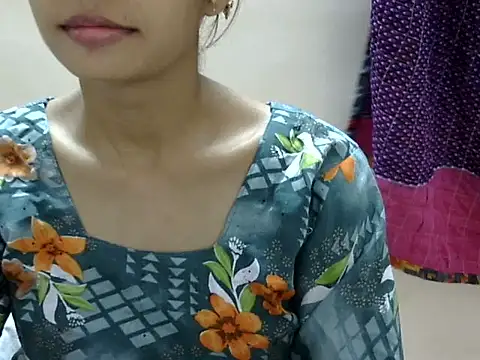 Snapshot of Kulsum_S chatting on July 2026 02:03:01 PM Kulsum S online show from July 2026 02:03:01 PM