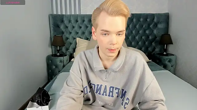 Je Salvatore online show from February 2026 07:23:02 AM