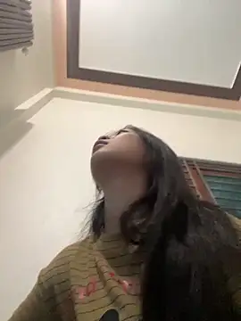 Lyn-be99 online show from February 2026 12:42:02 AM