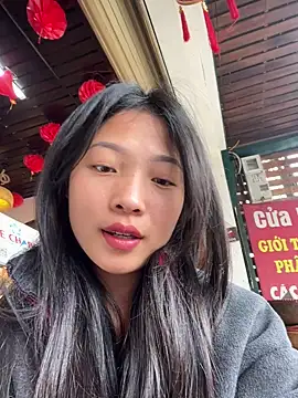 Lyn-be99 online show from March 2026 04:18:02 AM