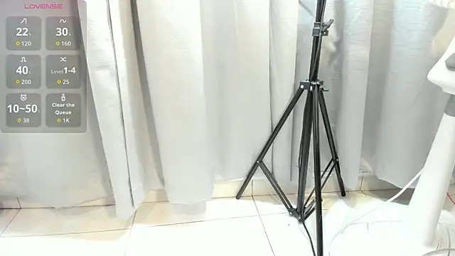 DomenicaW online show from March 2026 08:04:01 PM