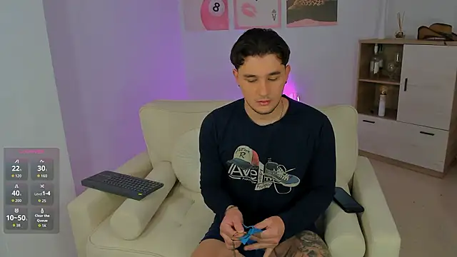 Massimo Fiore online show from February 2026 02:56:01 AM