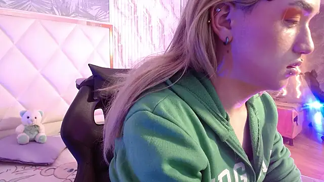 Snapshot of NOOAH_TAY chatting on February 2026 03:32:02 AM NOOAH TAY online show from February 2026 03:32:02 AM