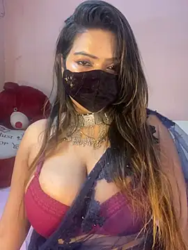 Samaira Juicy143 online show from April 2026 05:07:01 PM