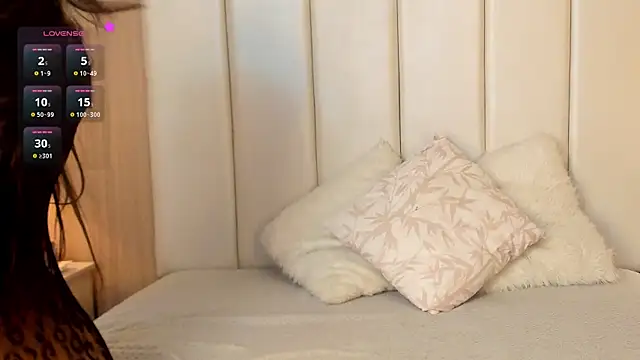 Leah McCartney online show from February 2026 12:26:01 PM