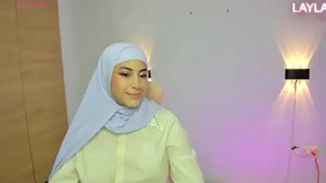 LAY LA  online show from April 2026 09:26:02 PM