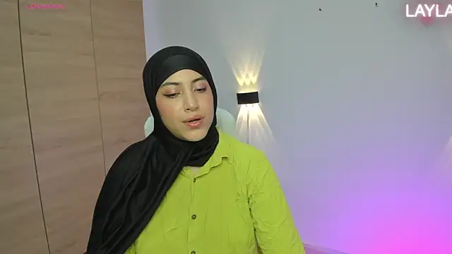 LAY LA  online show from April 2026 10:19:02 PM