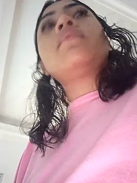 Layla em online show from February 2026 12:34:01 PM