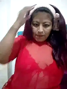 Snapshot of LaylaWinxxx chatting on February 2026 03:27:02 AM LaylaWinxxx online show from February 2026 03:27:02 AM