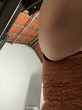 Puka2001 online show from April 2026 04:52:02 AM