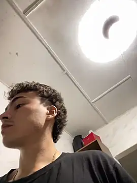 Snapshot of vanilla_Kush chatting on February 2026 09:35:02 AM vanilla Kush online show from February 2026 09:35:02 AM