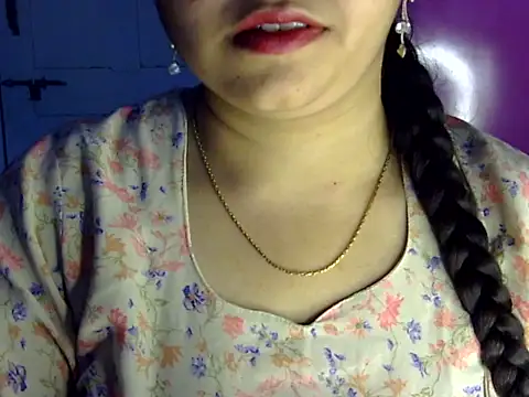 Cute Aliyaa online show from July 2026 02:12:02 PM