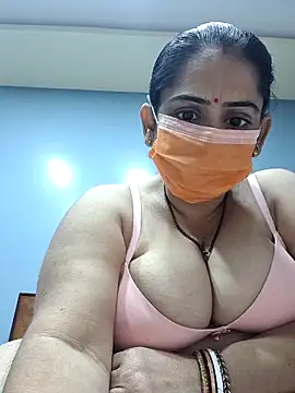 Snapshot of diyam4002 chatting on February 2026 07:18:01 AM diyam4002 online show from February 2026 07:18:01 AM