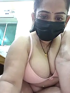 Snapshot of diyam4002 chatting on March 2026 05:26:01 PM diyam4002 online show from March 2026 05:26:01 PM