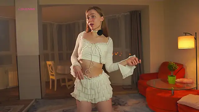 SharaNewbern online show from March 2026 02:43:01 PM