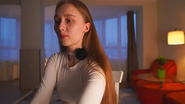 SharaNewbern online show from April 2026 02:33:01 PM