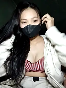 derylove  online show from March 2026 02:46:02 PM