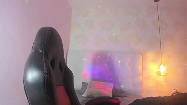 Snapshot of BONNIE_CH1 chatting on February 2026 12:43:02 PM BONNIE CH1 online show from February 2026 12:43:02 PM