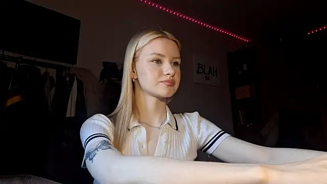 Snapshot of ChongTreece chatting on February 2026 06:09:02 AM ChongTreece online show from February 2026 06:09:02 AM