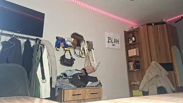 Snapshot of ChongTreece chatting on February 2026 06:13:01 AM ChongTreece online show from February 2026 06:13:01 AM