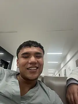 Snapshot of CreamKingg chatting on February 2026 09:24:02 AM CreamKingg online show from February 2026 09:24:02 AM