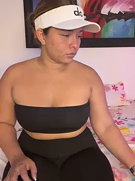 Snapshot of Kira_Spiicy chatting on February 2026 01:27:02 PM Kira Spiicy online show from February 2026 01:27:02 PM