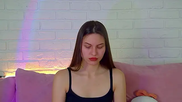 Snapshot of AliceVersal chatting on February 2026 04:54:01 AM AliceVersal online show from February 2026 04:54:01 AM