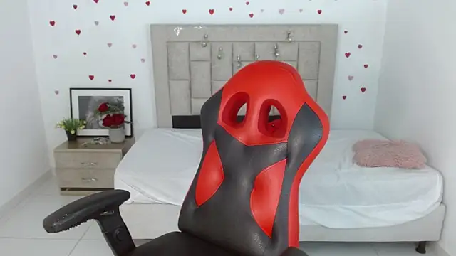 Caius fox online show from March 2026 01:23:02 PM