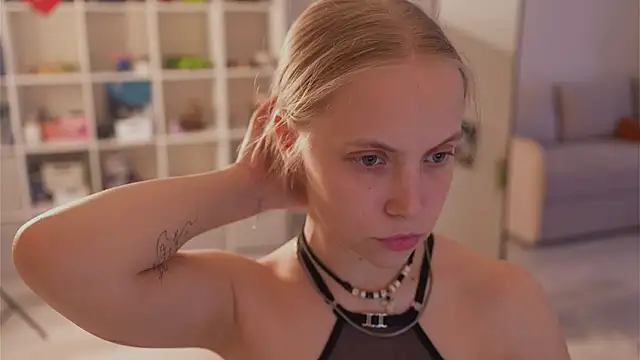 Appr0ved  online show from April 2026 04:41:02 PM