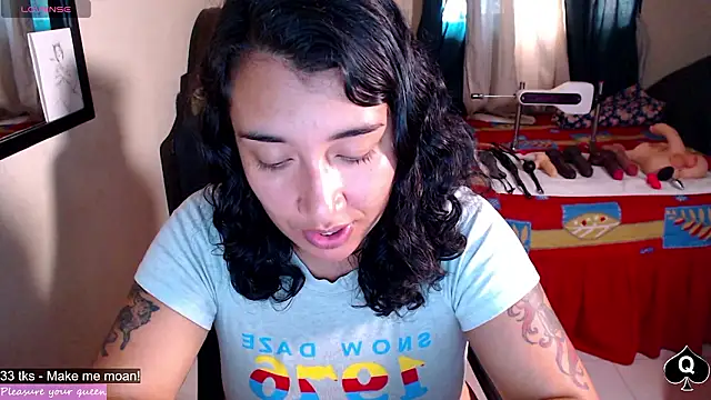 Robin H00t 2 online show from February 2026 07:35:01 PM