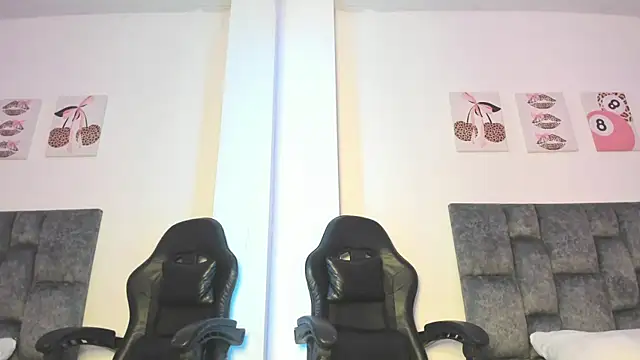Snapshot of Isabella_Moon9 chatting on May 2026 11:16:02 AM Isabella Moon9 online show from May 2026 11:16:02 AM