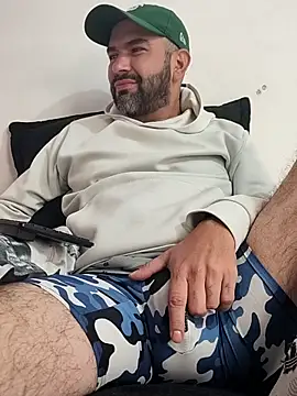 hairyandbigmann online show from February 2026 06:29:02 PM