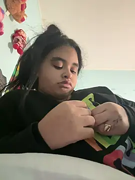 Aloyenita online show from March 2026 06:04:02 PM