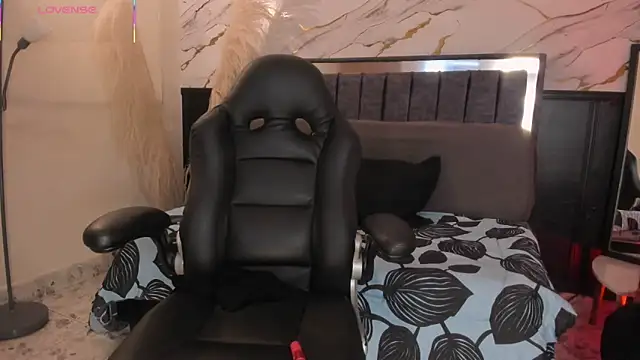 Zoe dream  online show from February 2026 09:30:02 PM