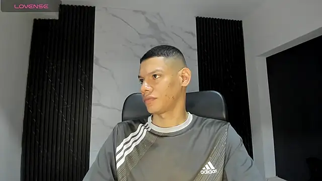 Snapshot of milo_cruz_ chatting on February 2026 02:59:02 AM milo cruz online show from February 2026 02:59:02 AM