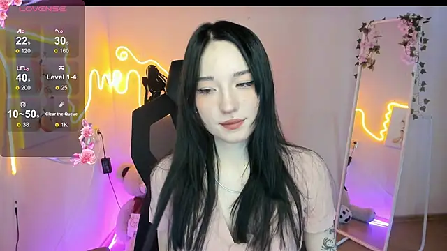 AliceeinWonderlanddd online show from March 2026 03:06:02 AM