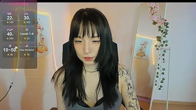 Snapshot of AliceeinWonderlanddd chatting on May 2026 02:16:01 AM AliceeinWonderlanddd online show from May 2026 02:16:01 AM